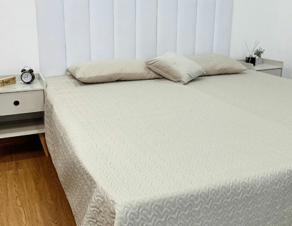 Estilo e Conforto: Cabeceiras em Suede e Corino para Completar Seu Quarto